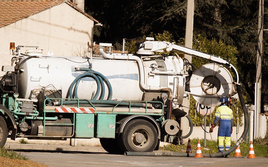 entreprise de débouchage canalisation Condé-Sainte-Libiaire