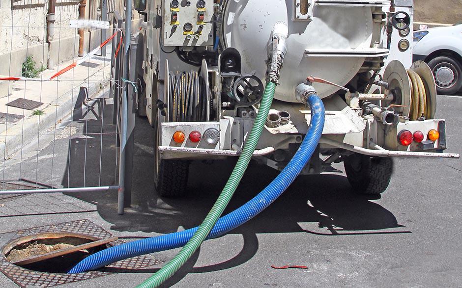 entreprise de débouchage canalisation Condé-Sainte-Libiaire